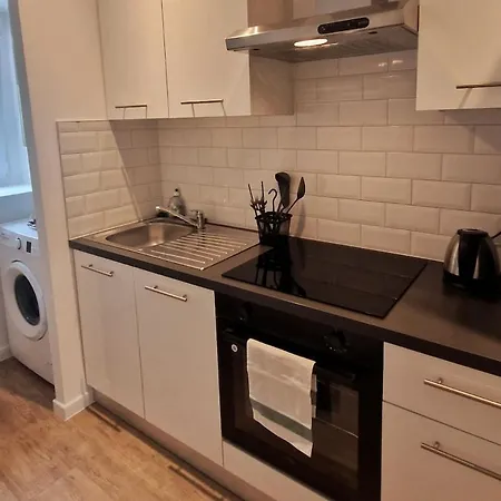 T2 Calme Renove 1-4 Pers Parking Tram 1 Apartman *